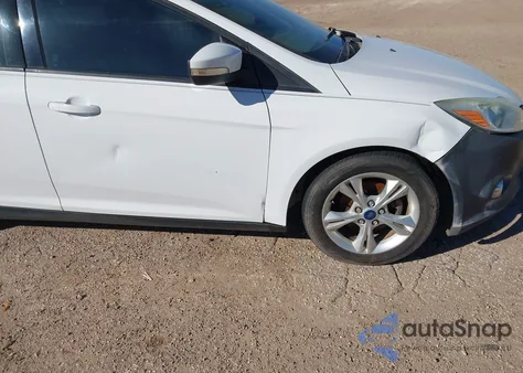 2014 Ford Focus Se z USA, uszkodzony, nr VIN 1FADP3K21EL138431